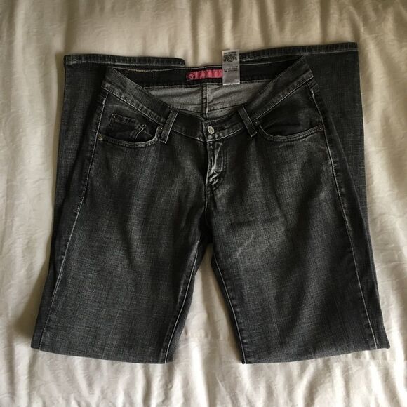 Levi’s Curvy Cut Bootcut Jeans Size 11M EUC - Picture 1 of 5